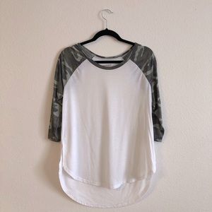 Arizona high/low camo baseball tee